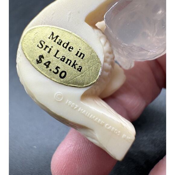 Hallmark Christmas Merry Miniatures 1987 POLAR BEAR Artist Sculptor Cub -S1M - Picture 7 of 8